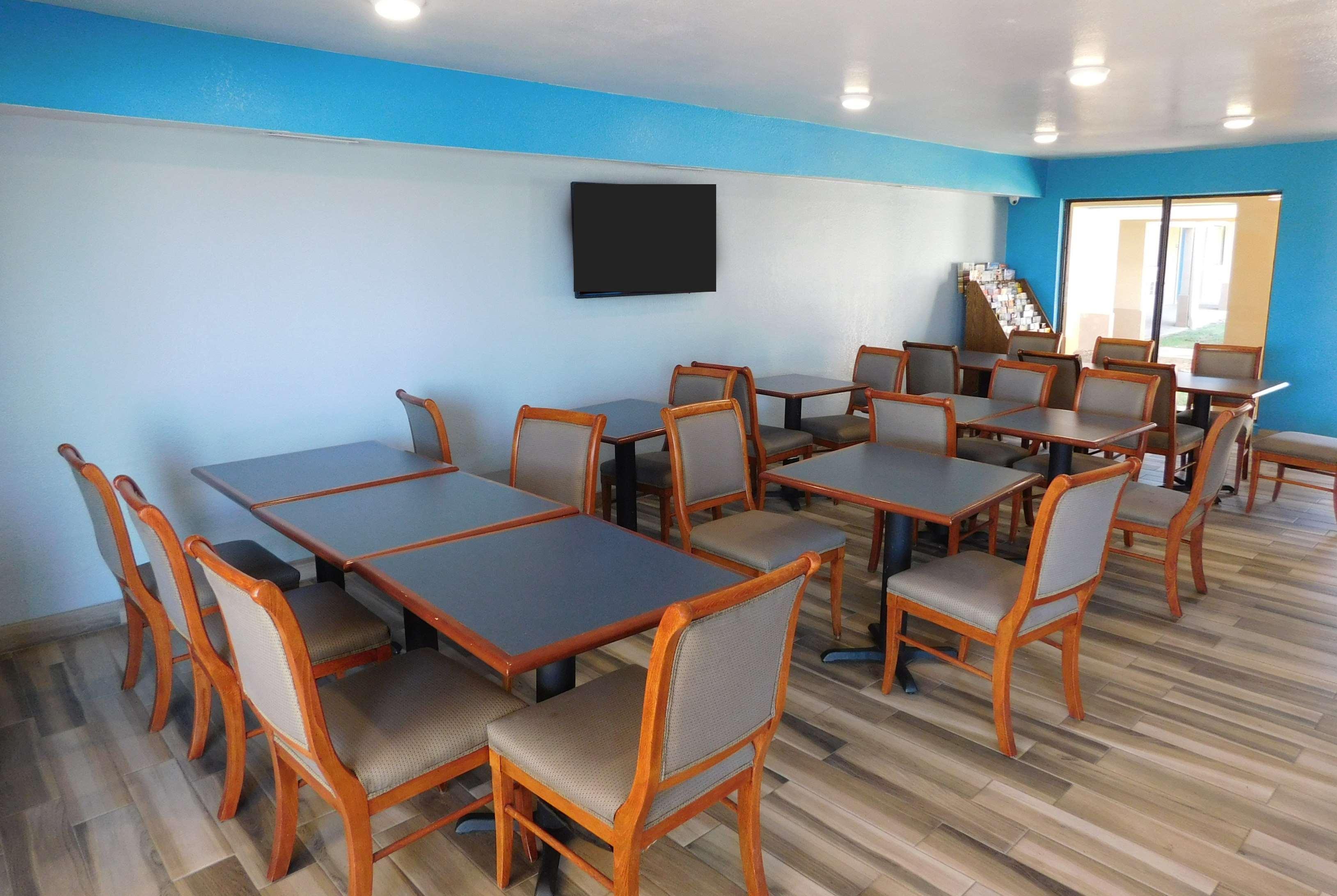 Days Inn By Wyndham Oklahoma City Nw Expressway Warr Acres Kültér fotó