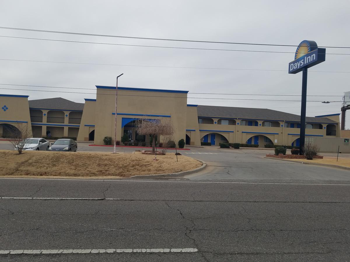 Days Inn By Wyndham Oklahoma City Nw Expressway Warr Acres Kültér fotó