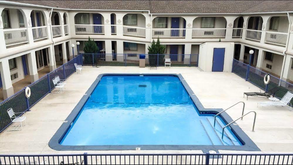 Days Inn By Wyndham Oklahoma City Nw Expressway Warr Acres Kültér fotó