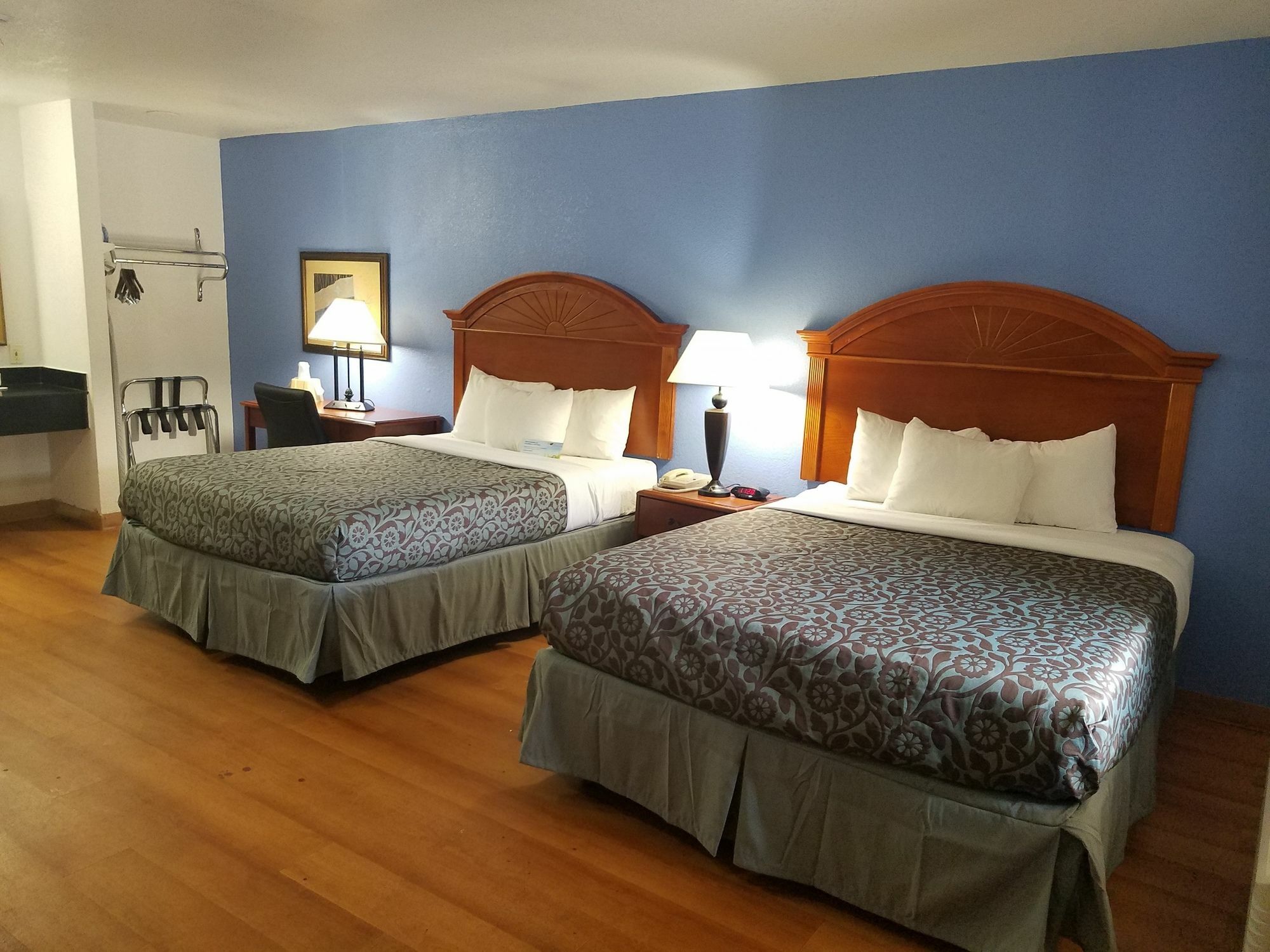 Days Inn By Wyndham Oklahoma City Nw Expressway Warr Acres Kültér fotó